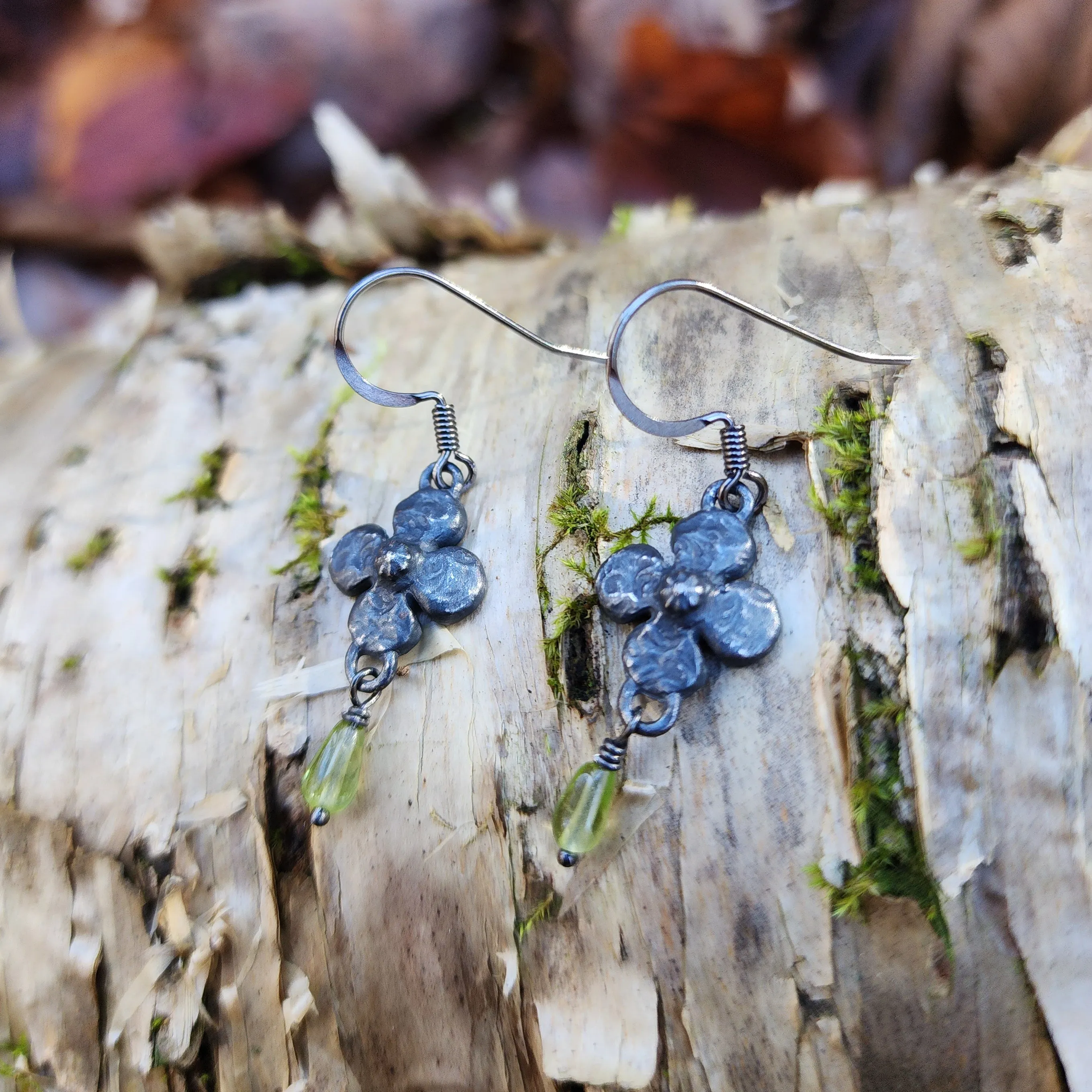 clover earrings : peridot & sterling silver