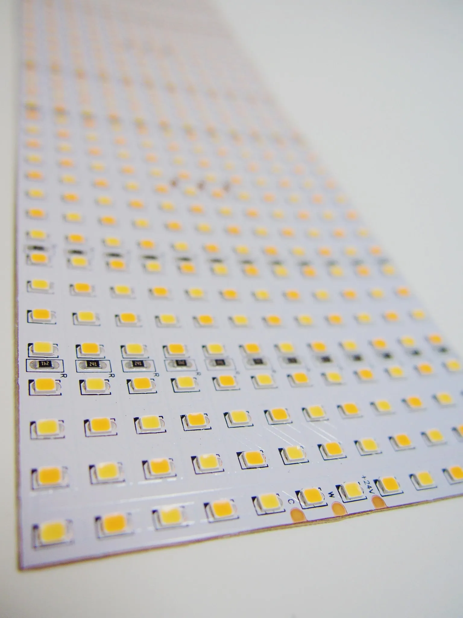 CRI-MAX CRI 95  Multirow Tunable White LED Flexible Panel