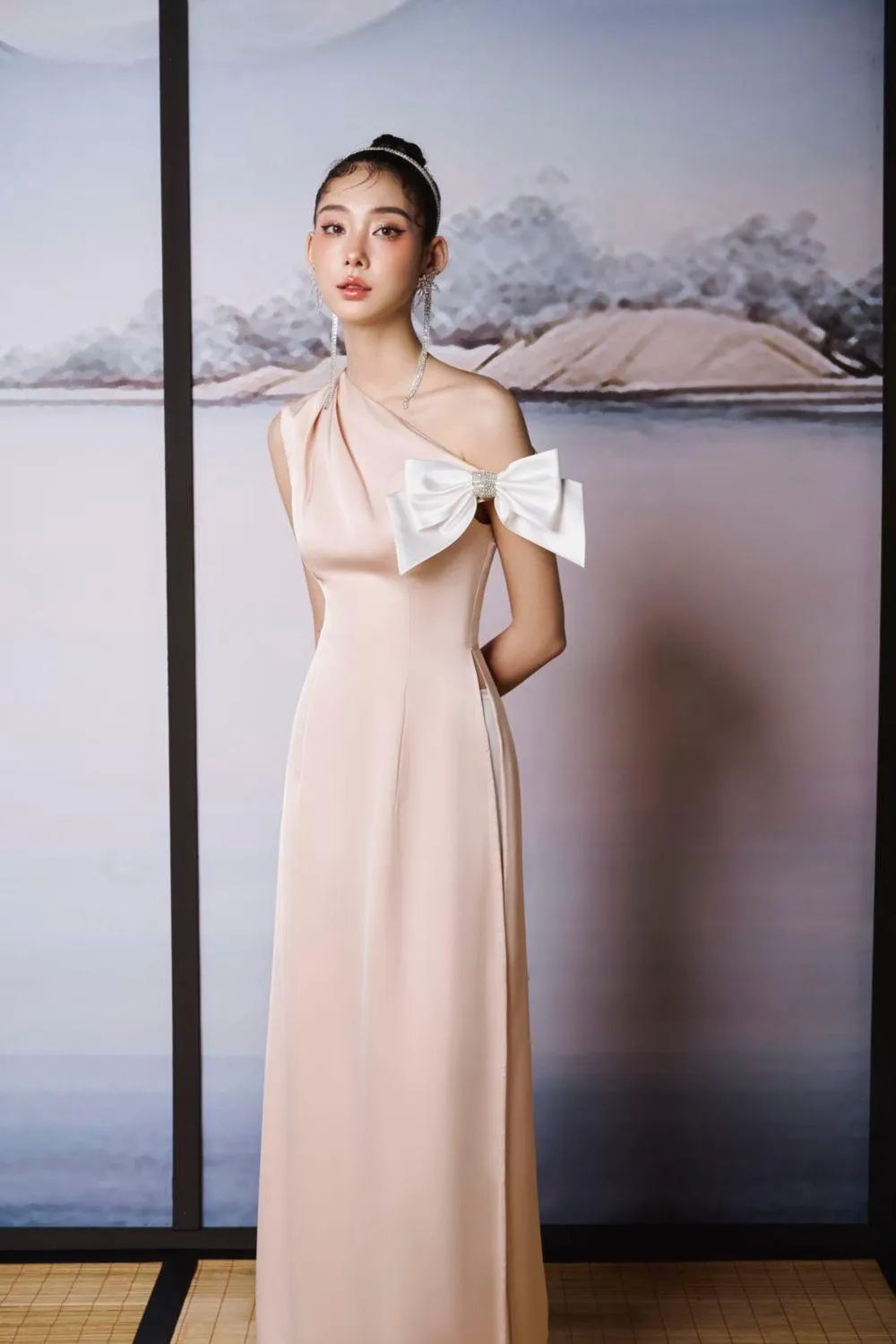 Giai Tue Sheath Diagonal Neck Silk Satin Ankle Length Ao Dai