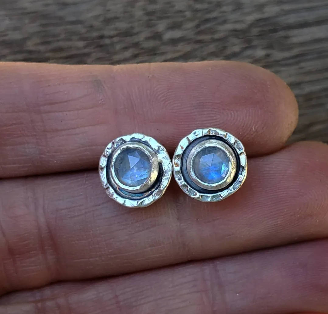 MOON Horizon Studs