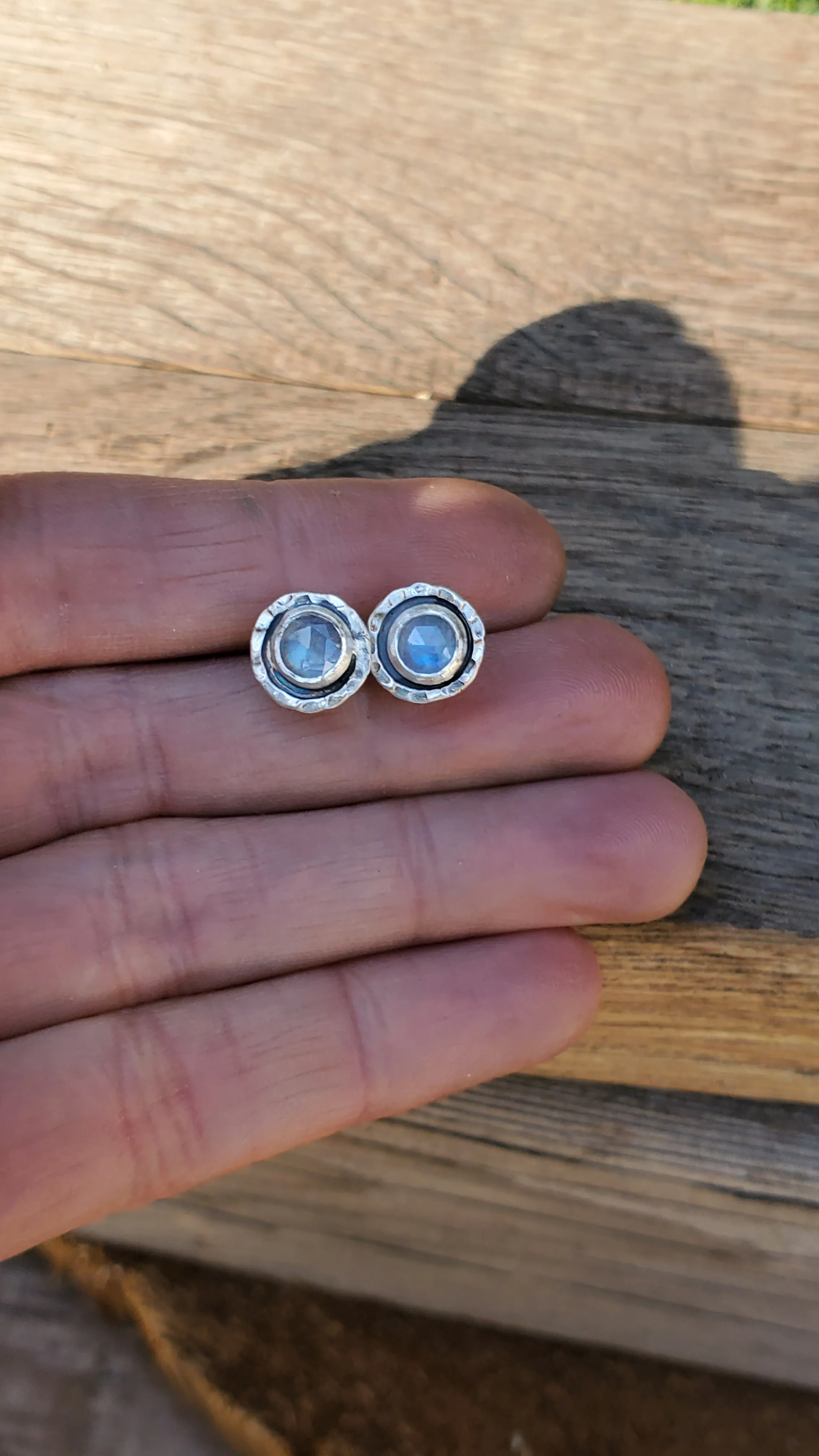 MOON Horizon Studs