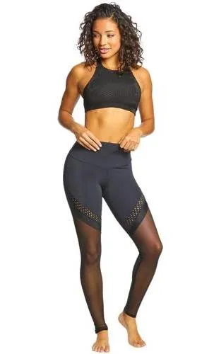 Onzie Heart Yoga Sports Bra Black Honeycomb