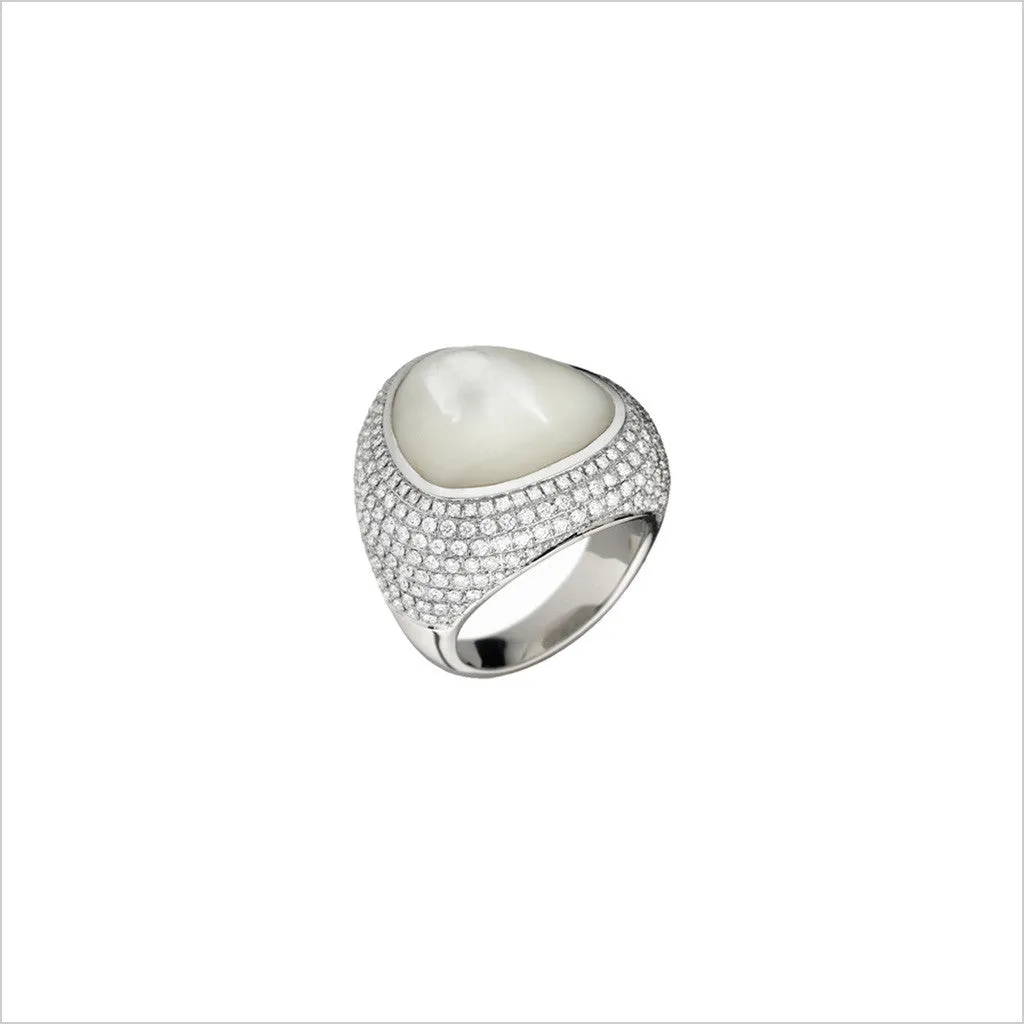 Triadra 18K Gold & Mother of Pearl Ring with Diamonds